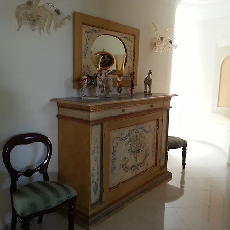 Apartment White Lacco Ameno