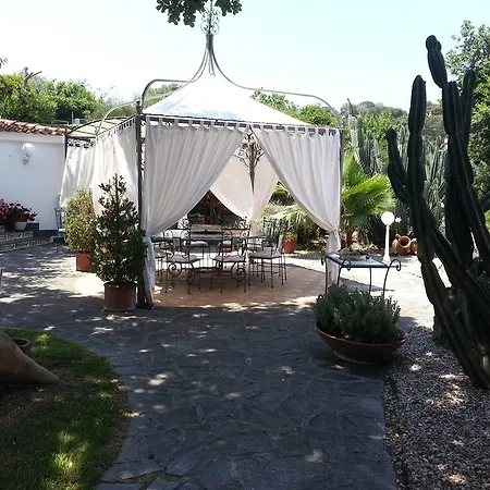 Apartment White Lacco Ameno *