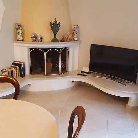 Apartment White Lacco Ameno